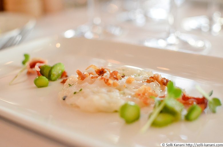 dinner-on-board-1